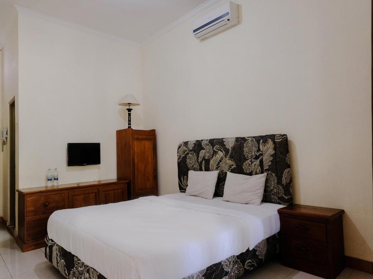 Hotel Mahkota Plengkung By Ecommerceloka Banyuwangi  Exterior photo