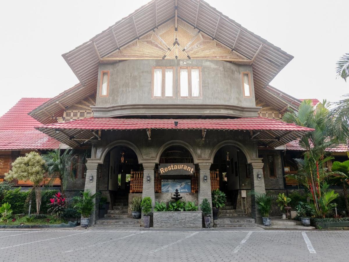 Hotel Mahkota Plengkung By Ecommerceloka Banyuwangi  Exterior photo