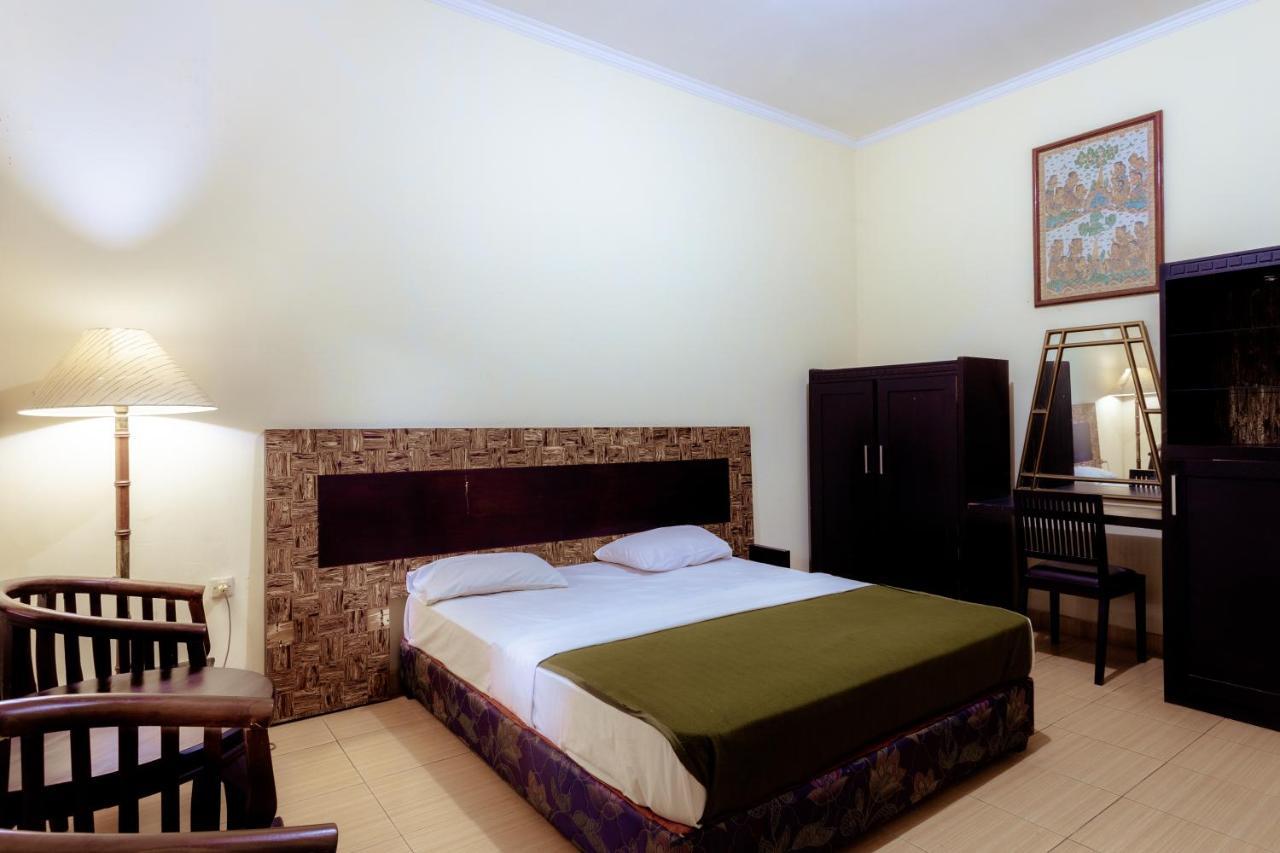 Hotel Mahkota Plengkung By Ecommerceloka Banyuwangi  Exterior photo